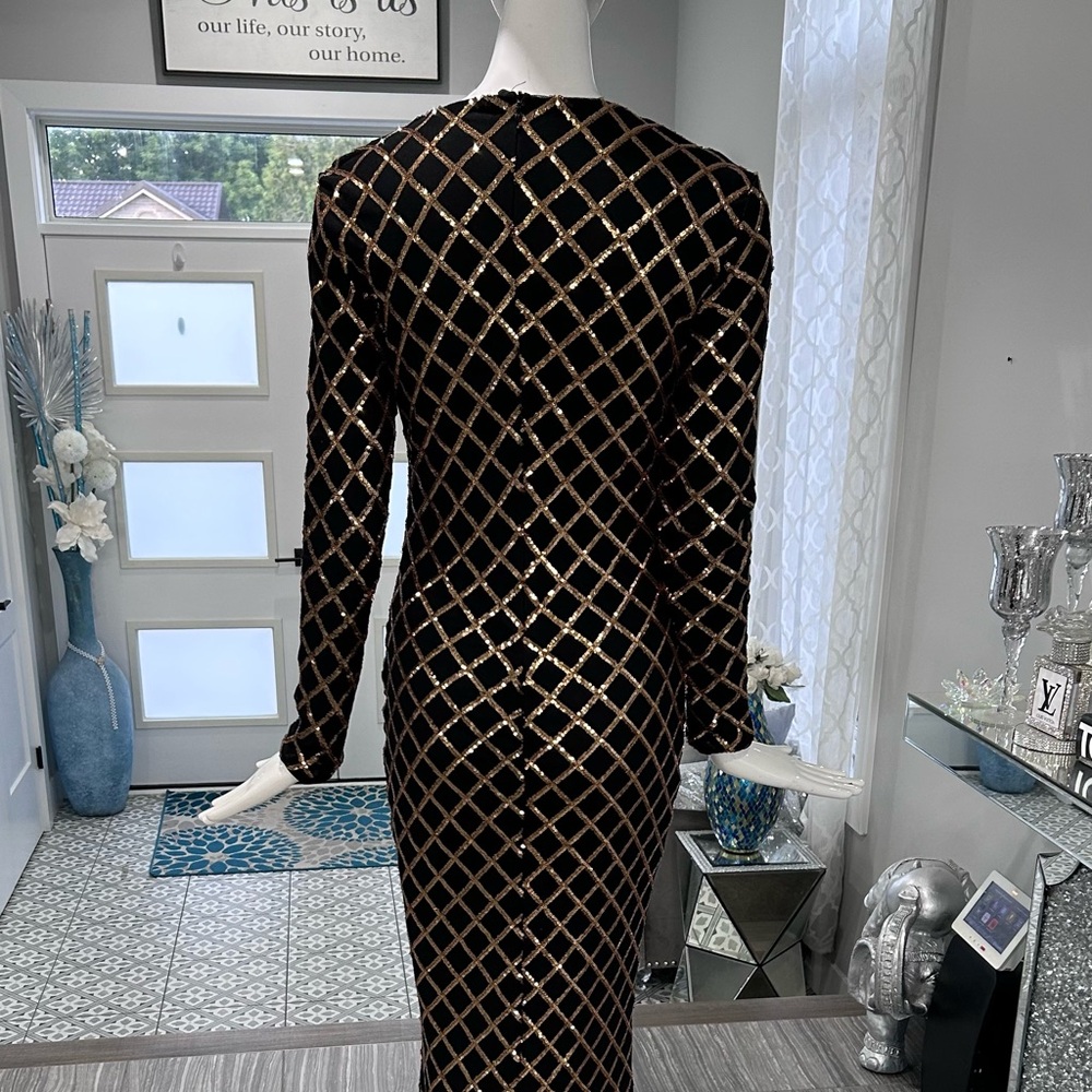 NWOT ✨Sequins Dress with Black and Gold Long Sleeve-Size-M - Picture 4 of 17